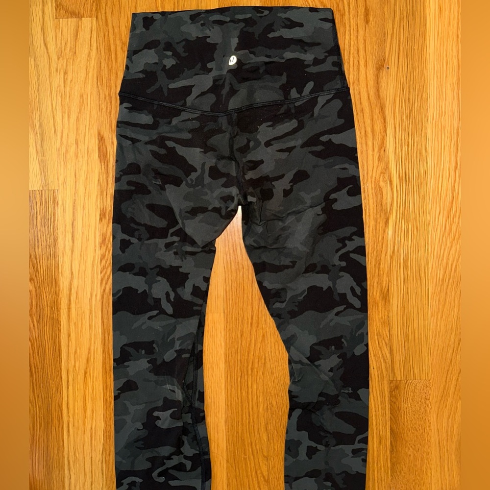 Lululemon green camo align leggings 7/8 length